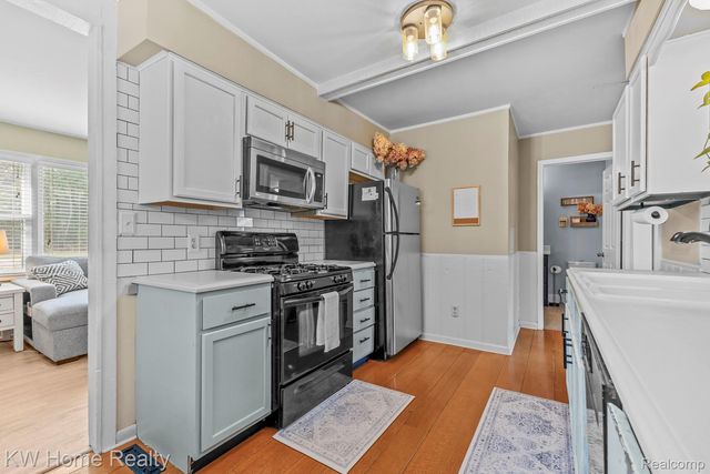 4215 Newton Road, Commerce Charter Township, MI 48390