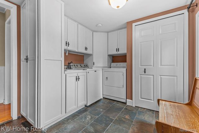 4215 Newton Road, Commerce Charter Township, MI 48390