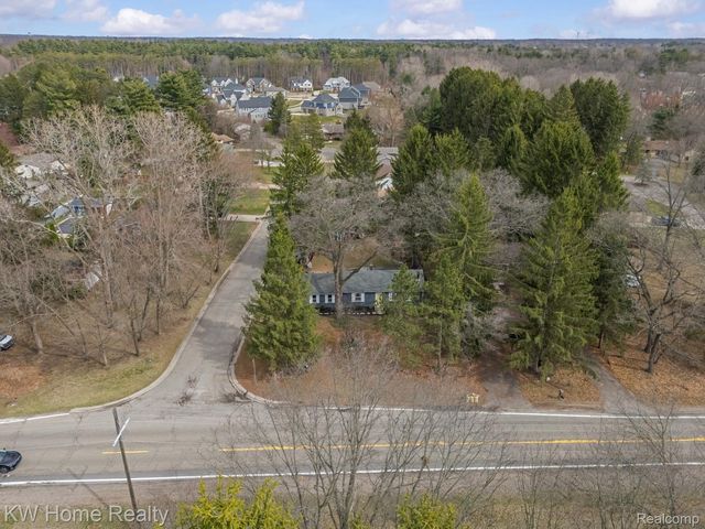 4215 Newton Road, Commerce Charter Township, MI 48390