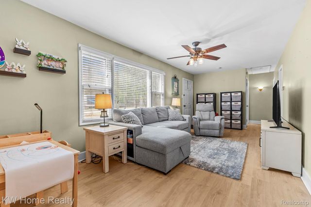 4215 Newton Road, Commerce Charter Township, MI 48390