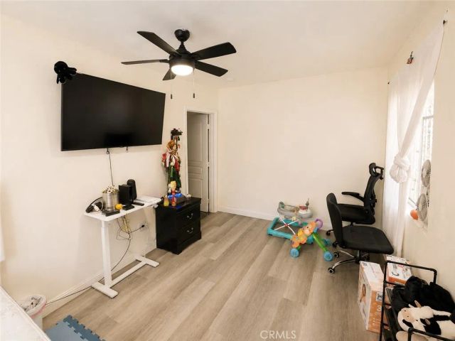 7833 Crocker, Los Angeles, CA 90003