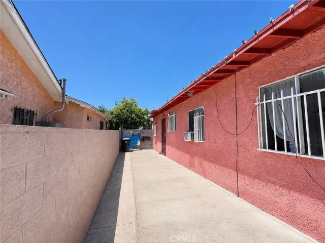 7833 Crocker, Los Angeles, CA 90003