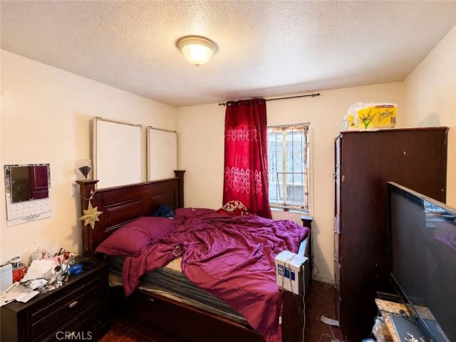 7833 Crocker, Los Angeles, CA 90003