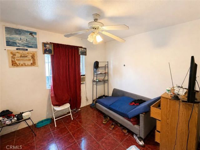 7833 Crocker, Los Angeles, CA 90003