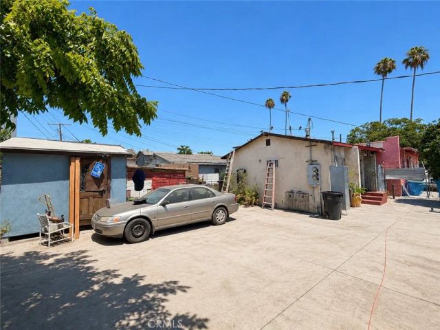 7833 Crocker, Los Angeles, CA 90003