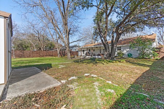 1806 Hutto RD, Georgetown, TX 78626