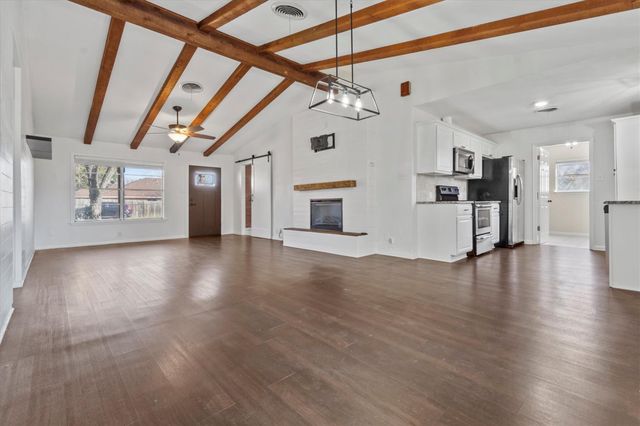 1806 Hutto RD, Georgetown, TX 78626