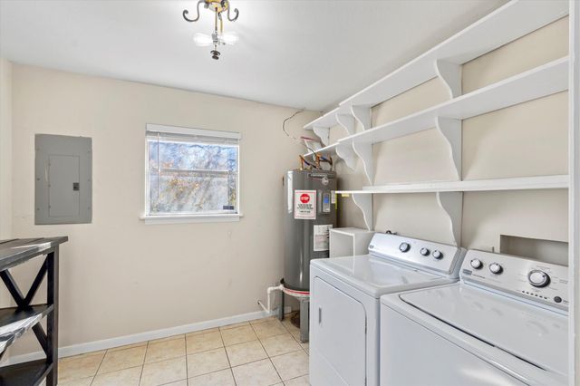 1806 Hutto RD, Georgetown, TX 78626
