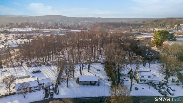 204 Hickory Circle, Middletown, CT 06457