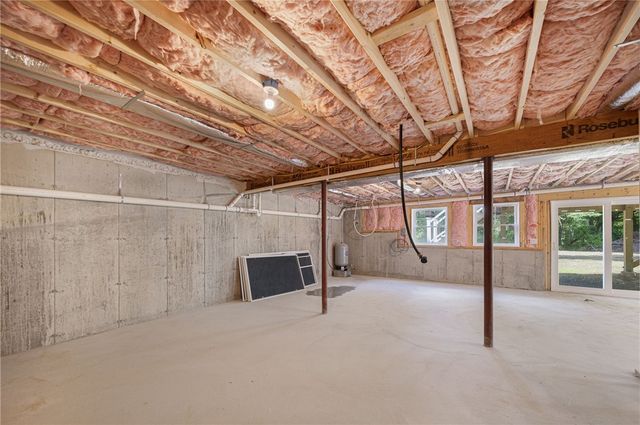 80 Rice City Road, Coventry, RI 02816