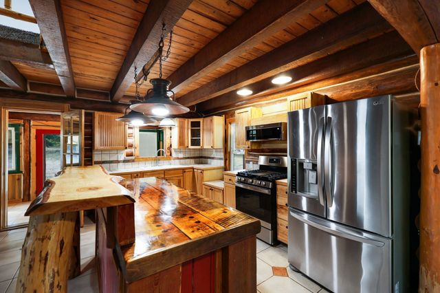 427502 Highway 20 Hwy, Newport, WA 99156