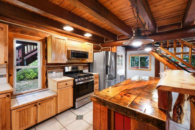 427502 Highway 20 Hwy, Newport, WA 99156