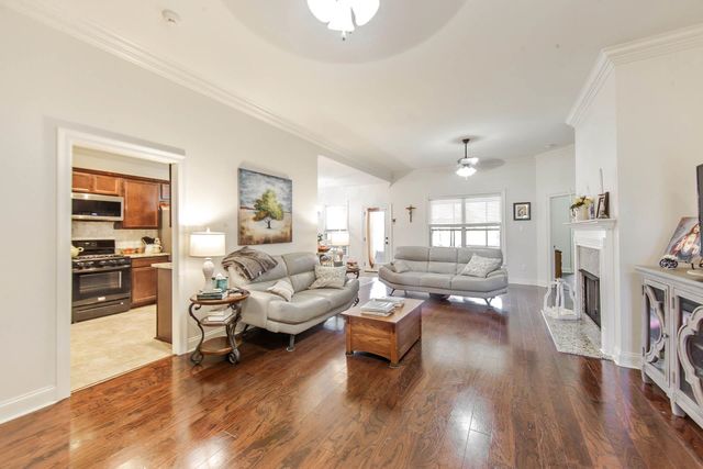 408 Pond Dr, Thibodaux, LA 70301