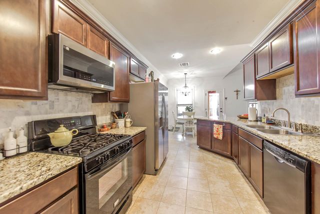 408 Pond Dr, Thibodaux, LA 70301