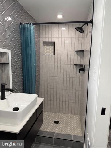2420 HURON ST, Baltimore, MD 21230