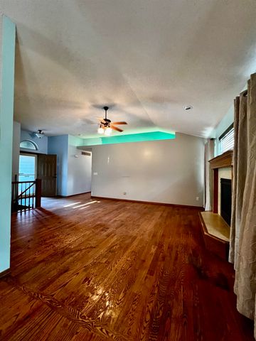8905 N Ridgewood Ln, Park City, KS 67147