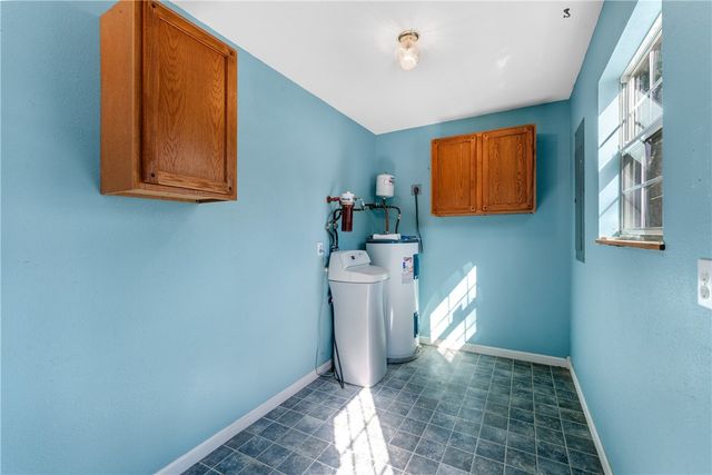 80 County Road 2560, Eureka Springs, AR 72631