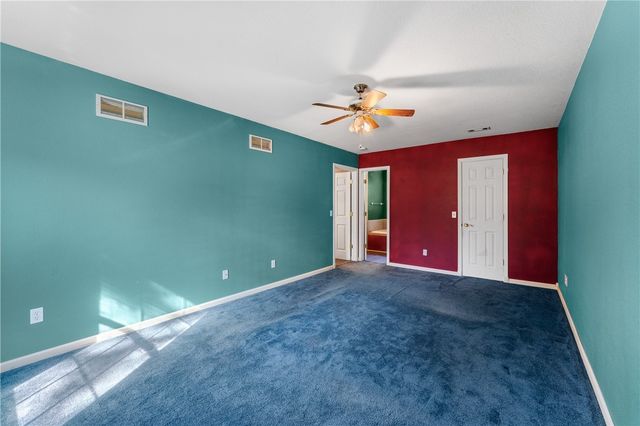 80 County Road 2560, Eureka Springs, AR 72631