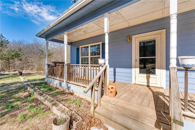 80 County Road 2560, Eureka Springs, AR 72631