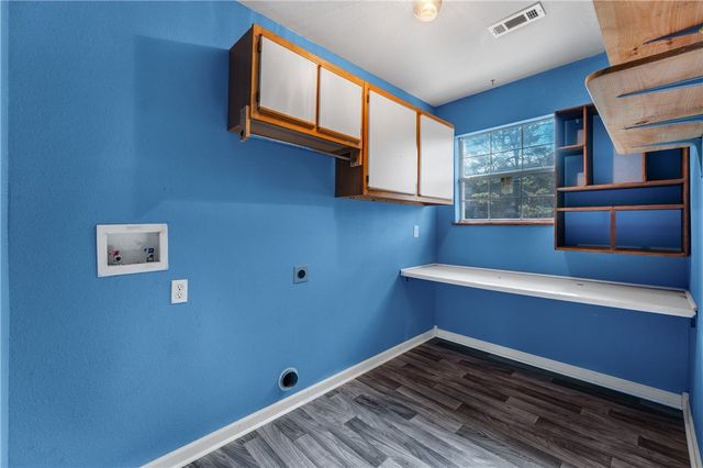 80 County Road 2560, Eureka Springs, AR 72631