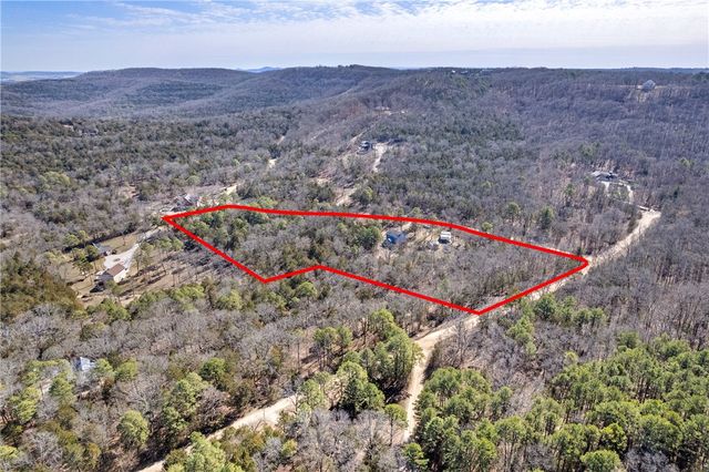 80 County Road 2560, Eureka Springs, AR 72631
