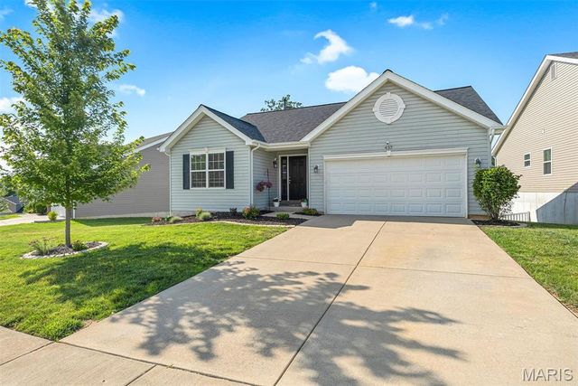 437 Dusty Brook Drive, O'fallon, MO 63366