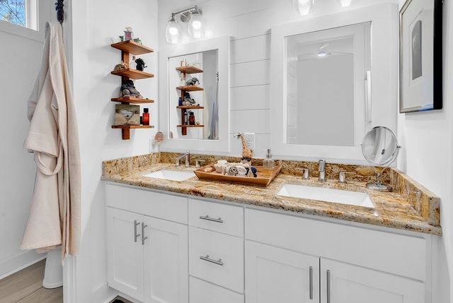 225 Clam Digger Loop, Pawleys Island, SC 29585