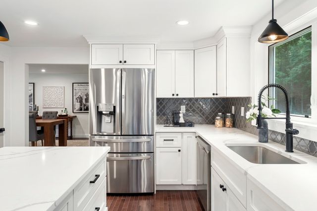 14 Cider Mill Rd, Medway, MA 02053