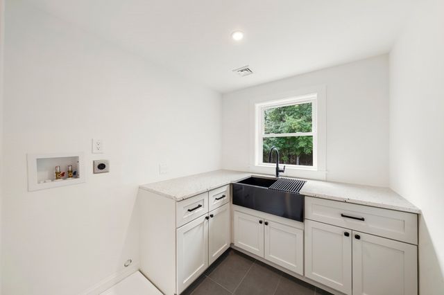 14 Cider Mill Rd, Medway, MA 02053