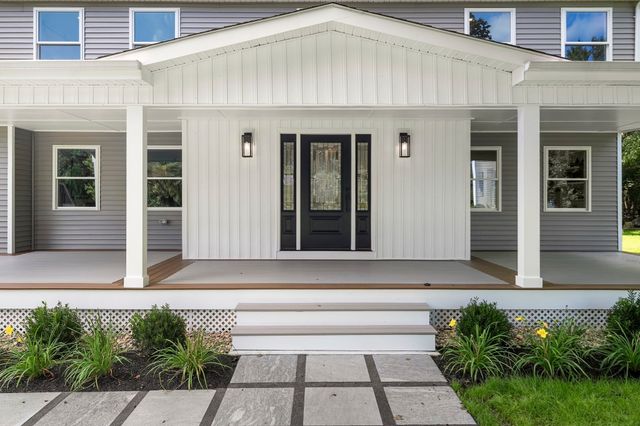 14 Cider Mill Rd, Medway, MA 02053