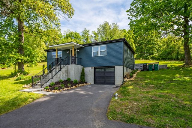 933 Boyce Rd, South Fayette, PA 15017
