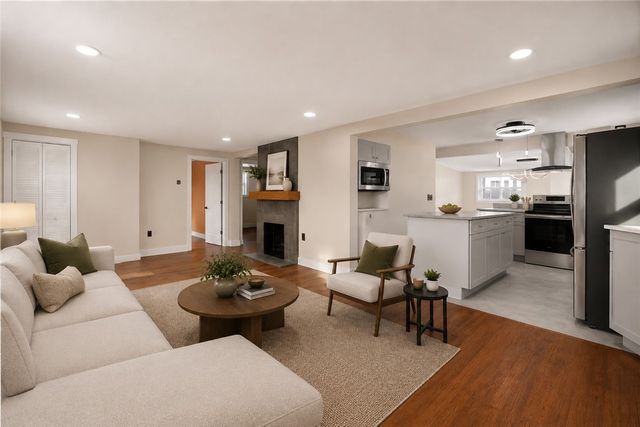 933 Boyce Rd, South Fayette, PA 15017