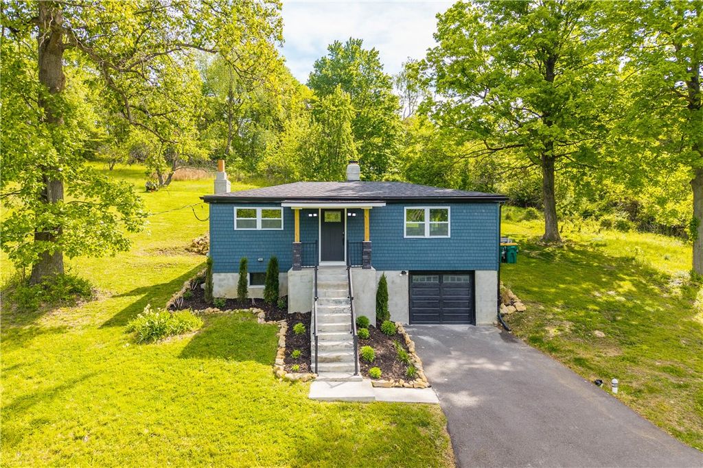 933 Boyce Rd, South Fayette, PA 15017