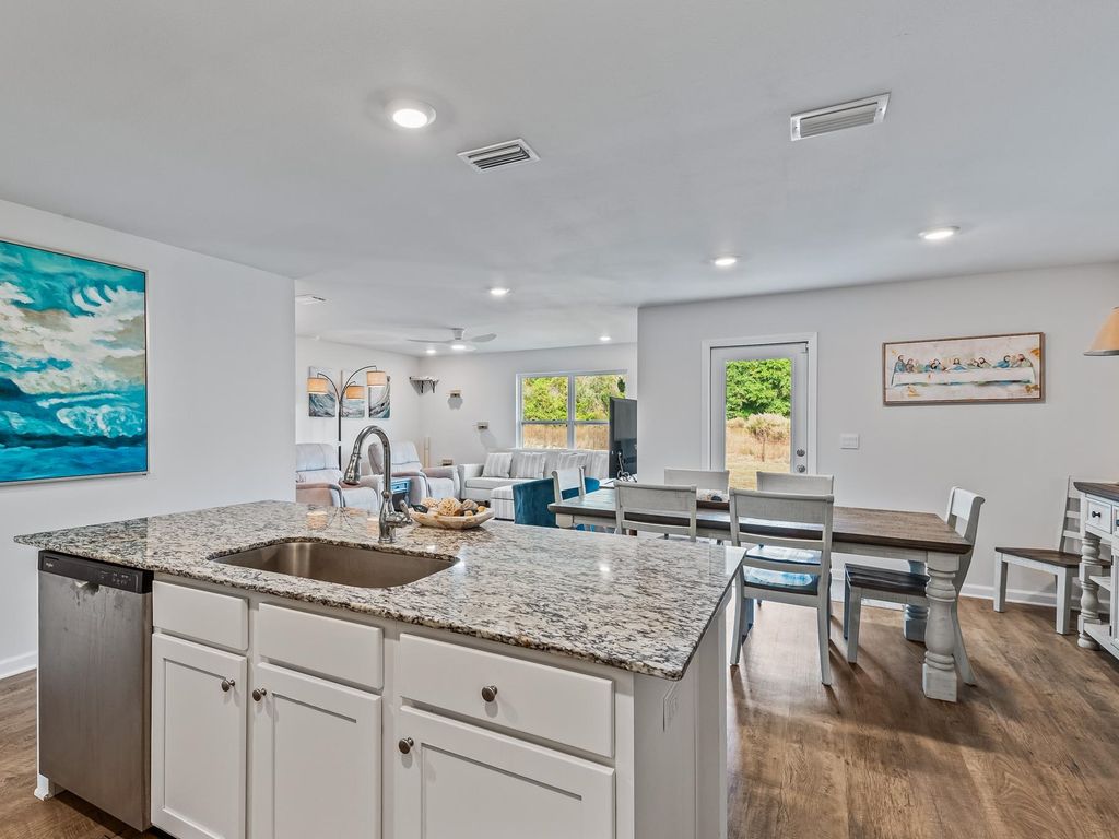 Image 15 of property listing at 86 Spears Crossing Lane, Crawfordville, FL 32327