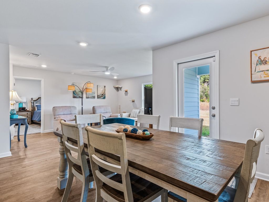 Image 17 of property listing at 86 Spears Crossing Lane, Crawfordville, FL 32327