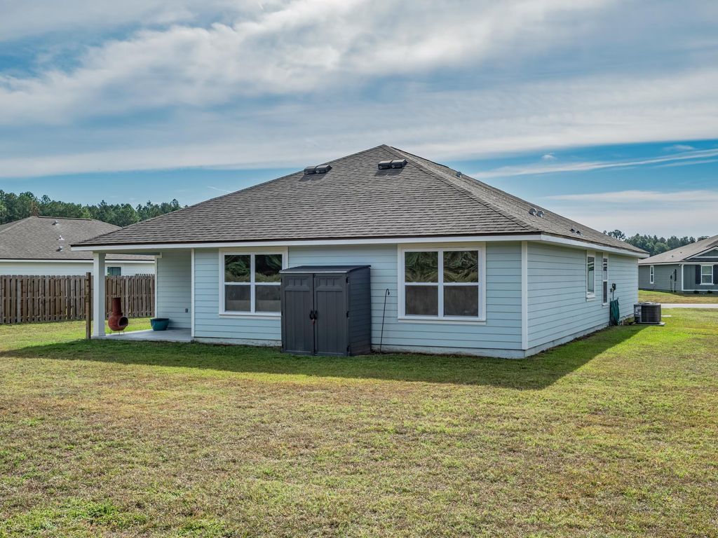 Image 32 of property listing at 86 Spears Crossing Lane, Crawfordville, FL 32327