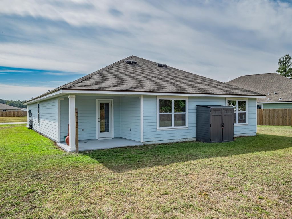 Image 34 of property listing at 86 Spears Crossing Lane, Crawfordville, FL 32327