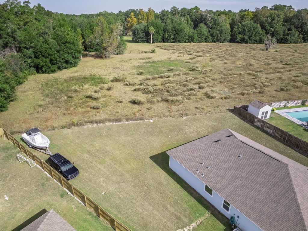 Image 36 of property listing at 86 Spears Crossing Lane, Crawfordville, FL 32327