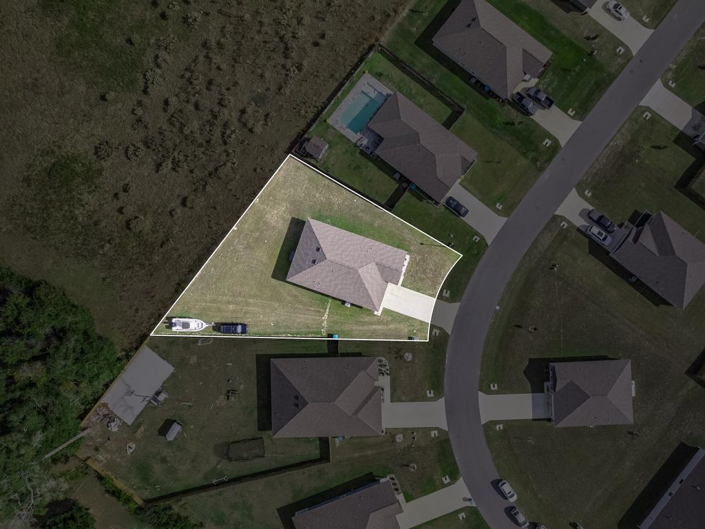 Image 37 of property listing at 86 Spears Crossing Lane, Crawfordville, FL 32327