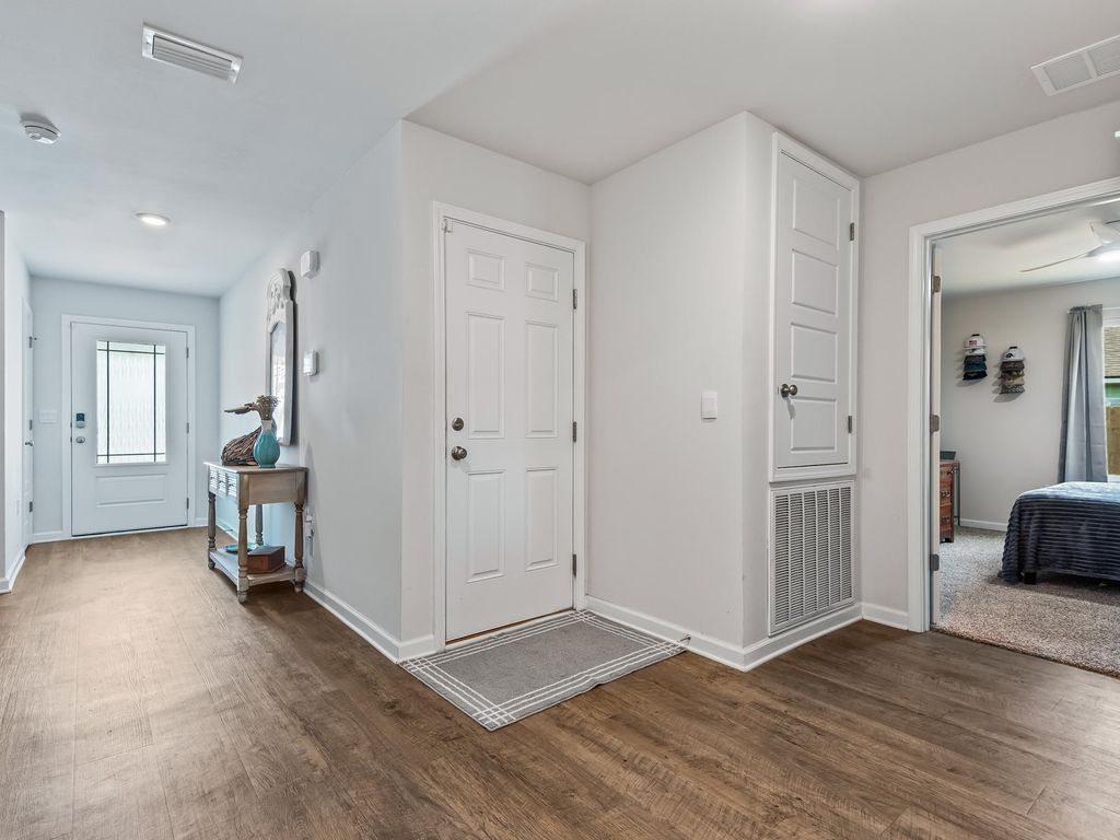 Image 4 of property listing at 86 Spears Crossing Lane, Crawfordville, FL 32327