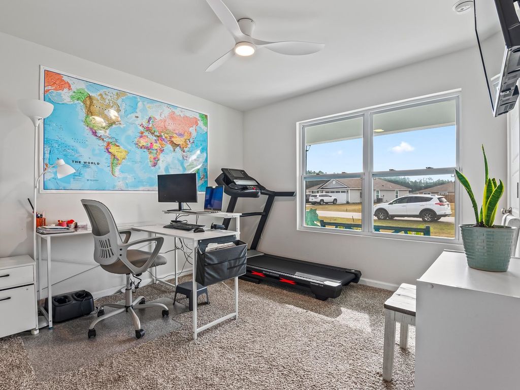 Image 6 of property listing at 86 Spears Crossing Lane, Crawfordville, FL 32327