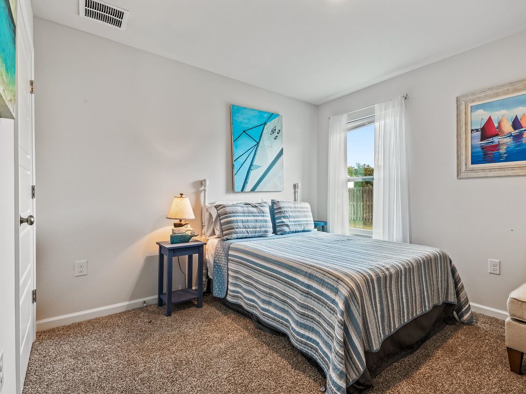 Image 8 of property listing at 86 Spears Crossing Lane, Crawfordville, FL 32327