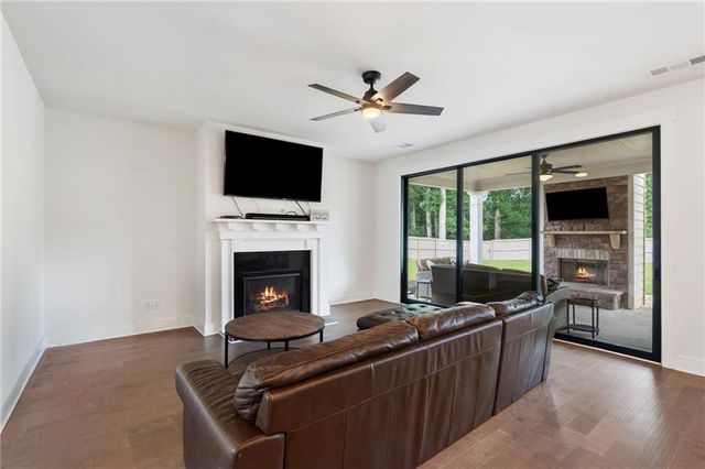2453 Oxenwood Drive SW, Marietta, GA 30064