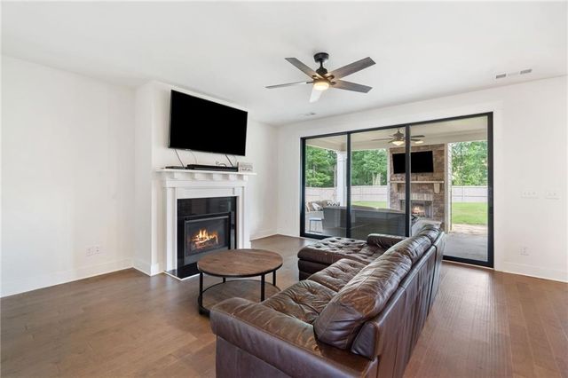 2453 Oxenwood Drive SW, Marietta, GA 30064