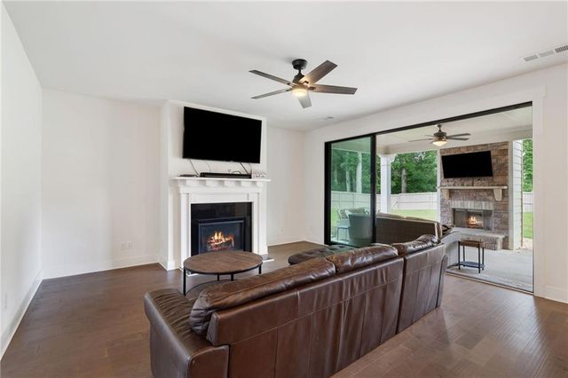 2453 Oxenwood Drive SW, Marietta, GA 30064