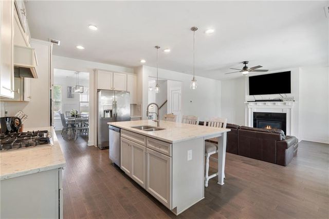 2453 Oxenwood Drive SW, Marietta, GA 30064