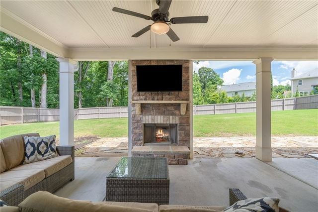 2453 Oxenwood Drive SW, Marietta, GA 30064
