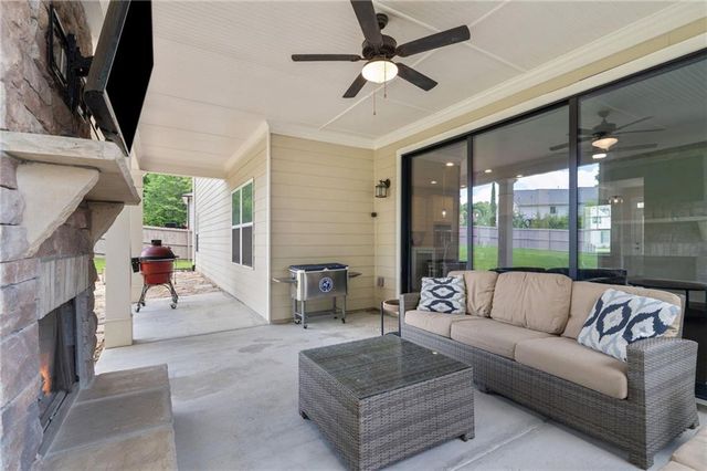2453 Oxenwood Drive SW, Marietta, GA 30064