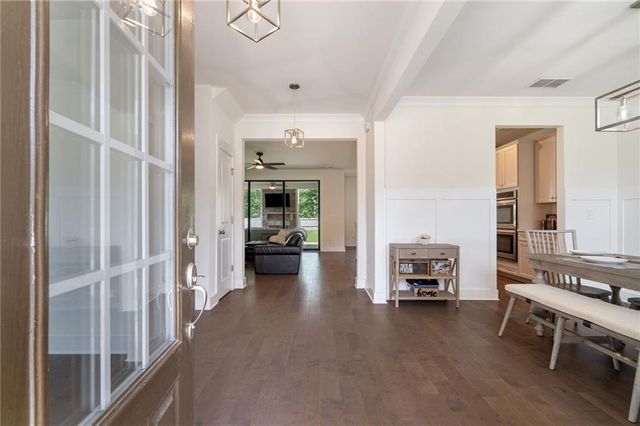 2453 Oxenwood Drive SW, Marietta, GA 30064