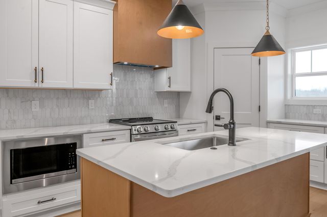 1003 Lauderdale Drive, Nicholasville, KY 40356